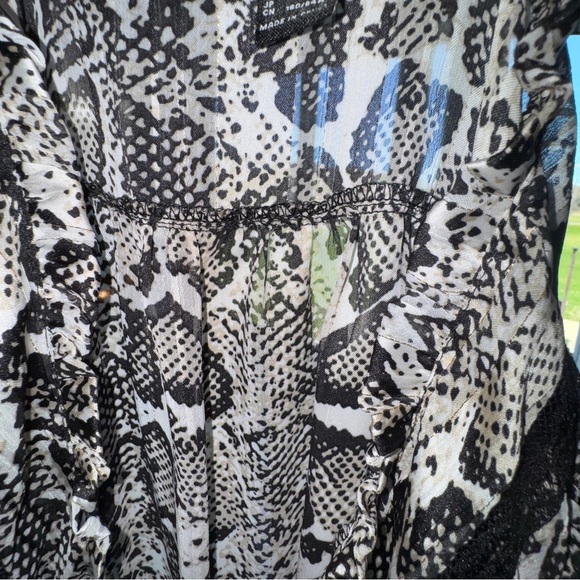 Forever 21 Monochrome Snakeskin Bodysuit - Picture 3 of 6